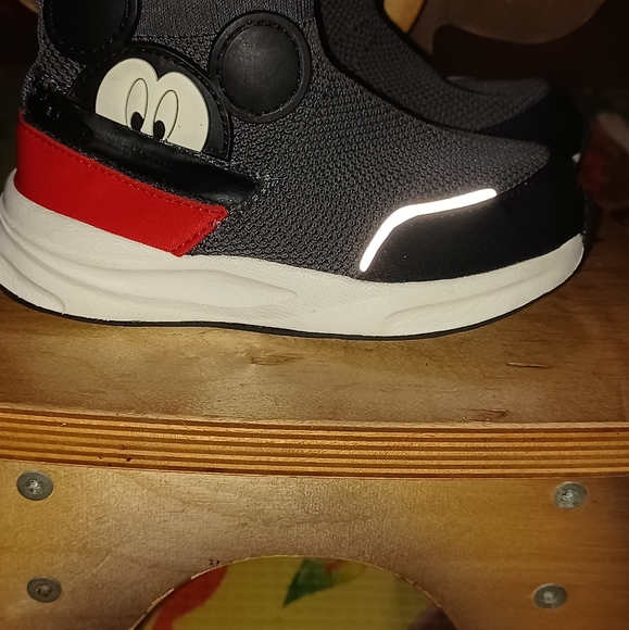 Zara x Disney Baby Kids Mickey Mouse High Top Zipper Athletic Shoes 25 EUR/9 US - Picture 2 of 5